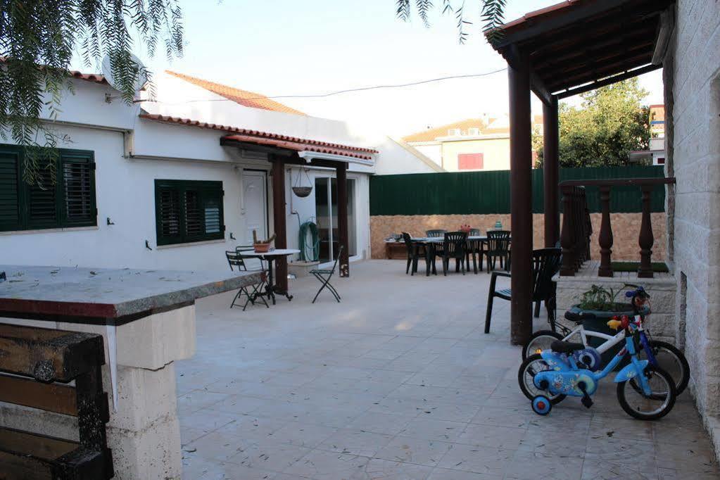 Hostel Casa Lucas Charneca  Eksteriør billede